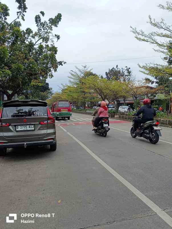 dijual cepat tanah bonus 2 gedung komersial