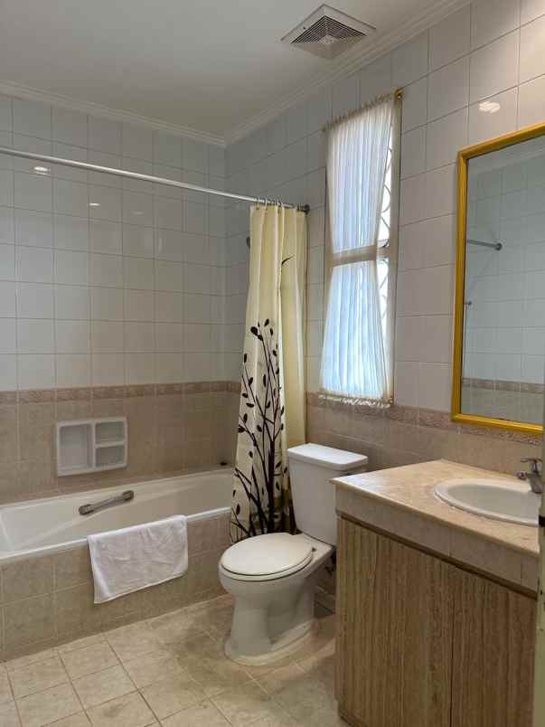 dijual guest house lokasi pejaten jakarta selatan