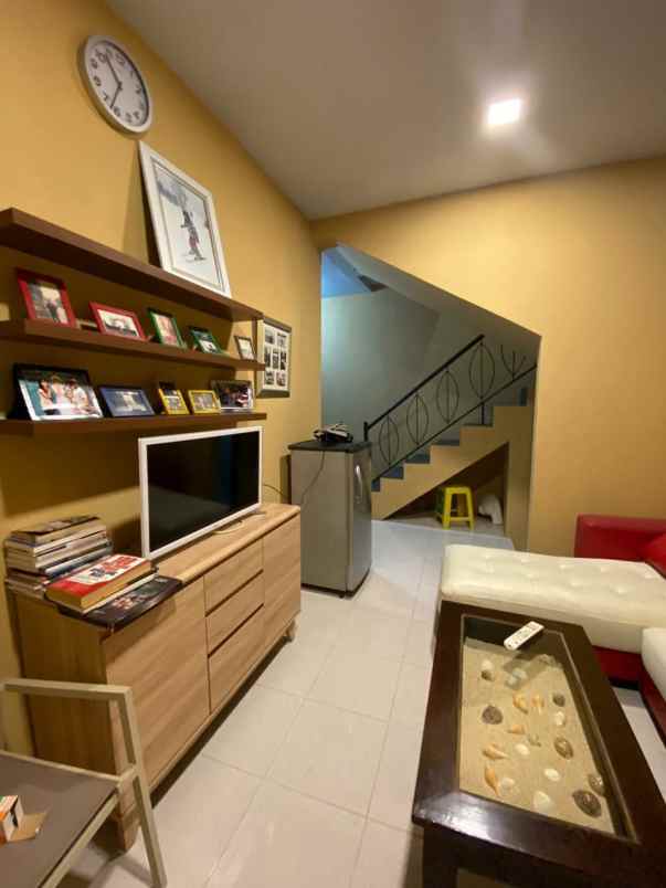 dijual kost ceger cipayung