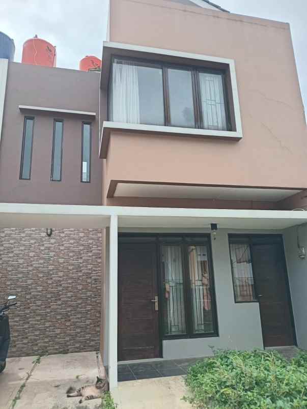 dijual kost jl jatihandap bandung