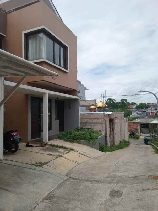 dijual kost jl jatihandap bandung