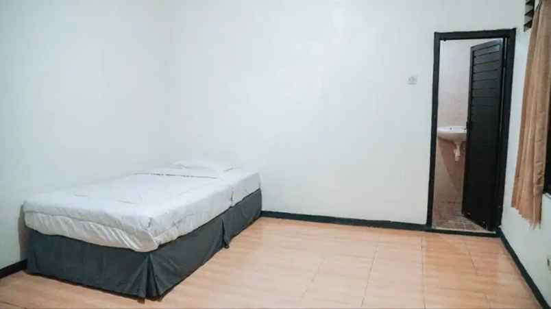 dijual kost jl siwalankerto dukuh