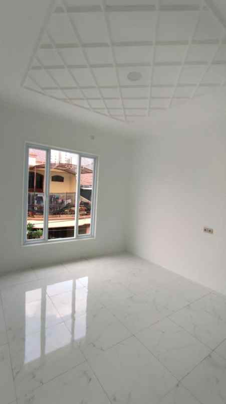 dijual murah rumah brand new 2 lantai kelapa gading