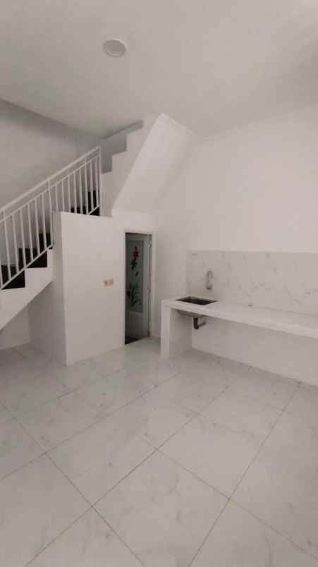 dijual murah rumah brand new 2 lantai kelapa gading