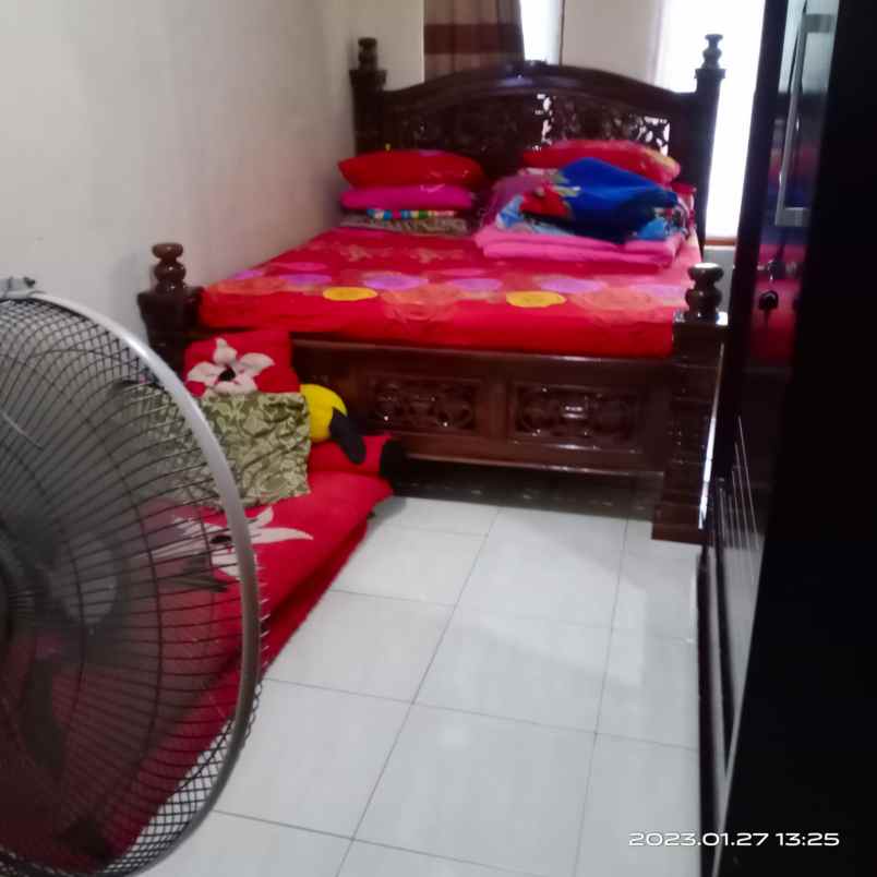 dijual murah rumah secondary di simpangan depok