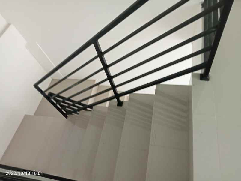 dijual ruko 2 lantai 1m kota bekasi