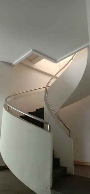 dijual ruko gudang kantor jalan mayjen sungkono