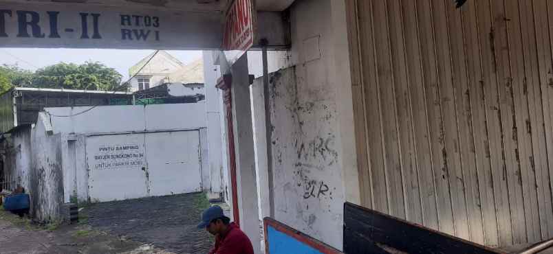 dijual ruko gudang kantor jalan mayjen sungkono