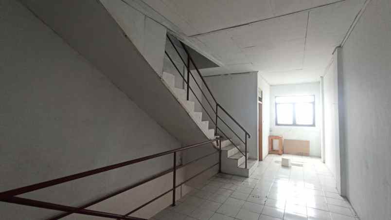 dijual ruko gudang kantor jl letjend suprapto kemayoran