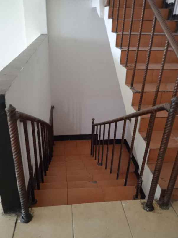 dijual ruko gudang kantor pondok jagung