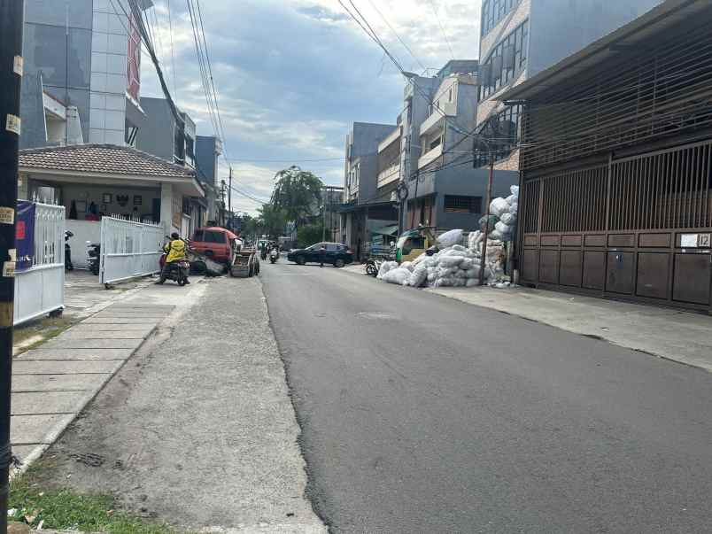 dijual ruko gudang kantor ruko di jembatan lima