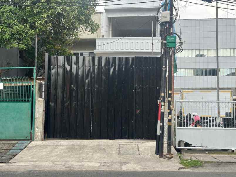 dijual ruko gudang kantor ruko di jembatan lima