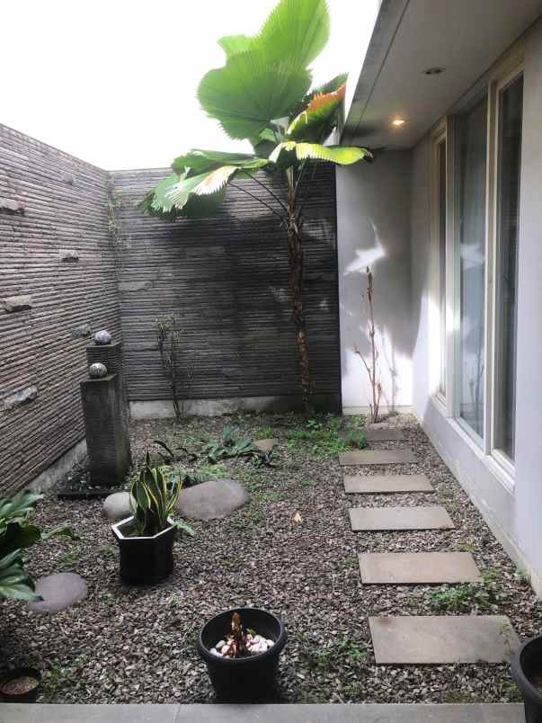 dijual rumah arcamanik cisaranten kulon