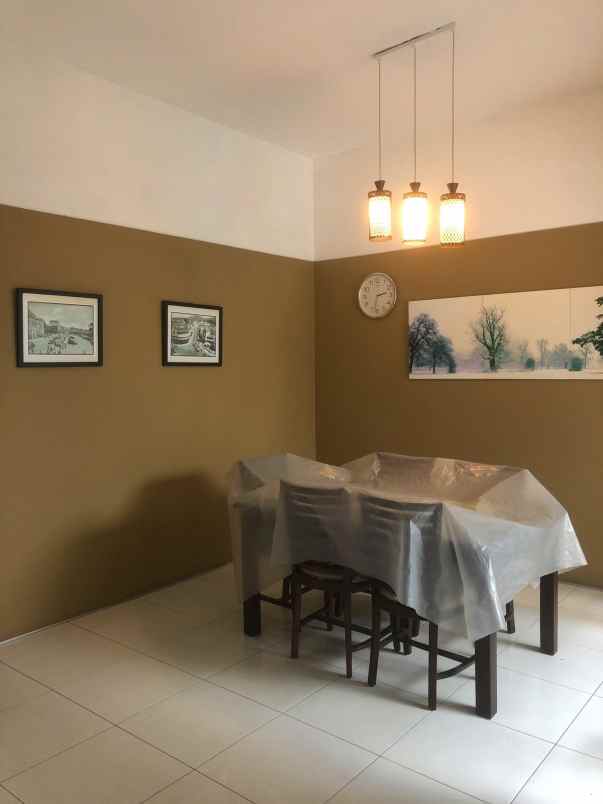 dijual rumah arcamanik cisaranten kulon