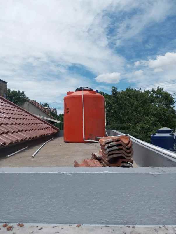 dijual rumah bagus strategis di perum maharaja depok