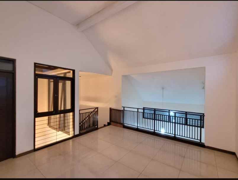 dijual rumah batununggal bandung