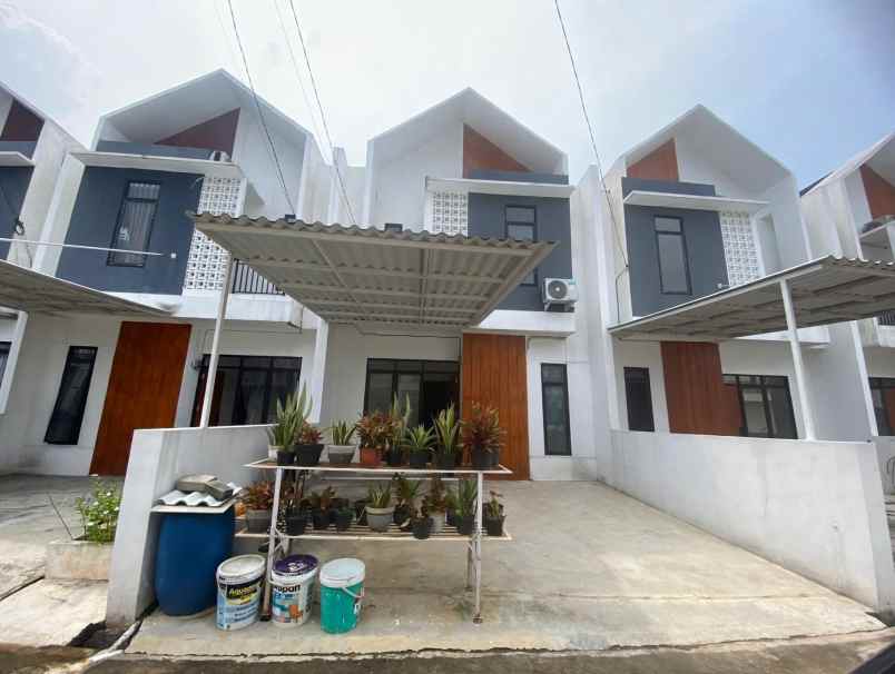dijual rumah bedahan sawangan depok