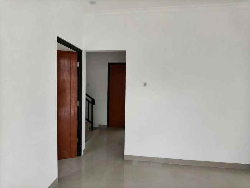 dijual rumah bedahan sawangan depok