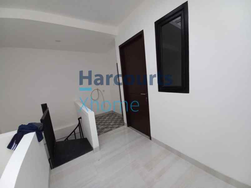 dijual rumah bintaro sektor 9