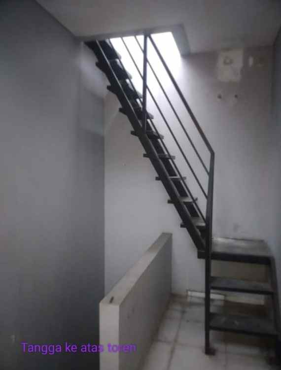 dijual rumah cantik di lebak bulus