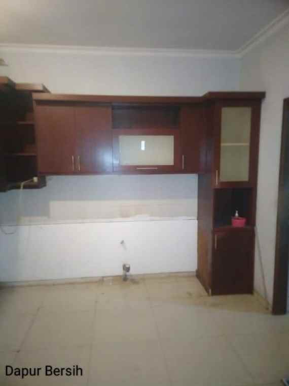 dijual rumah cantik di lebak bulus