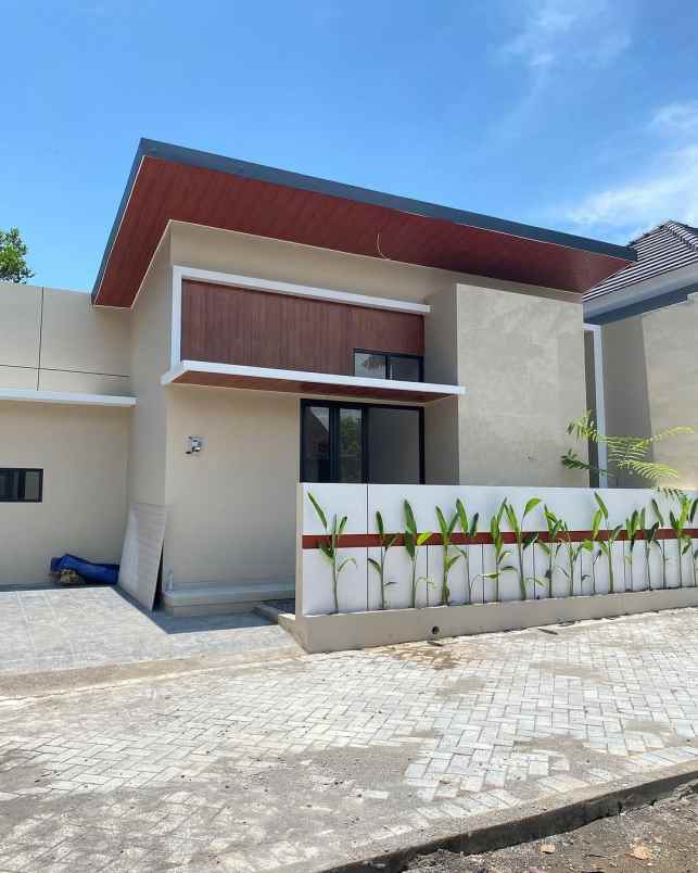 dijual rumah caturharjo sleman