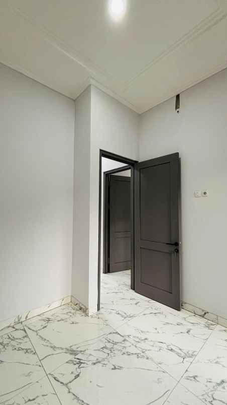 dijual rumah cibubur city