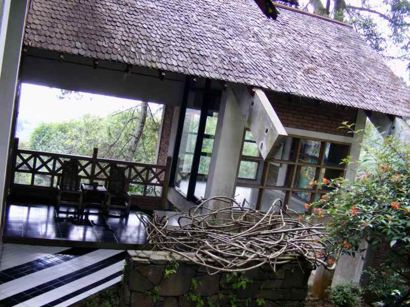 dijual rumah ciburial