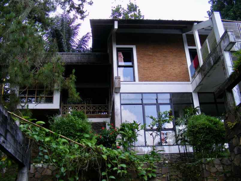dijual rumah ciburial