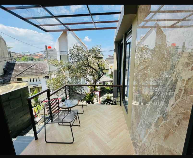 dijual rumah cikutra