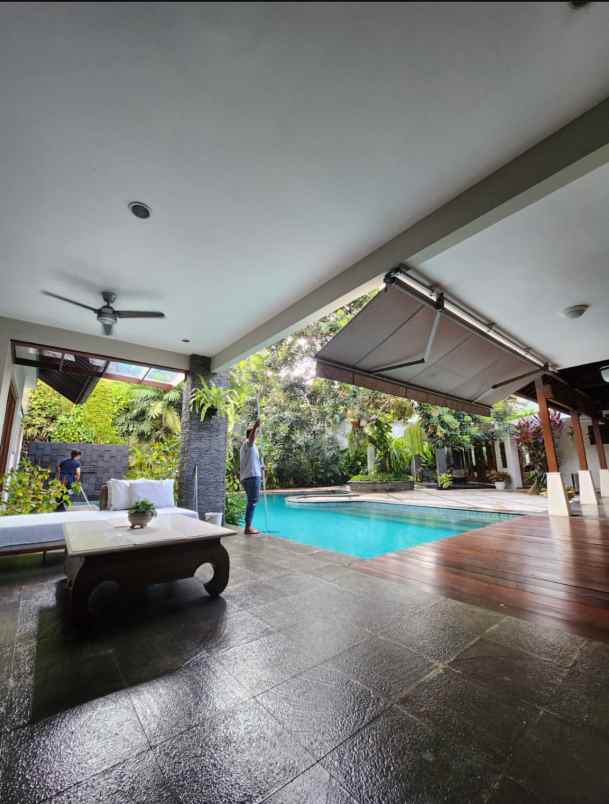 dijual rumah cilandak barat kec