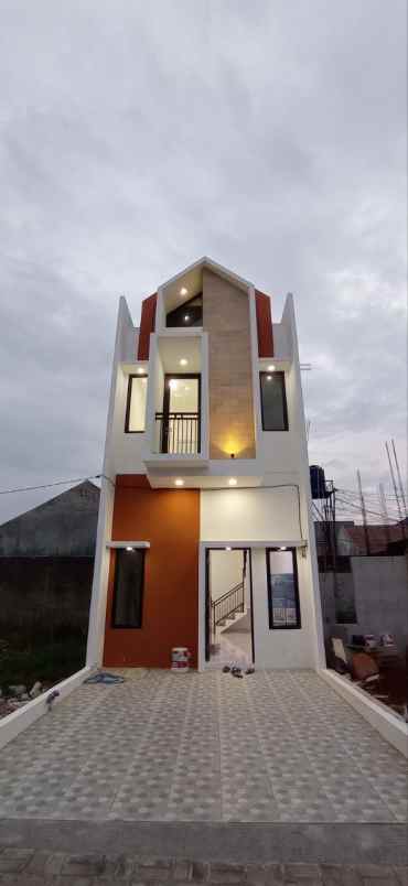 dijual rumah cilangkap
