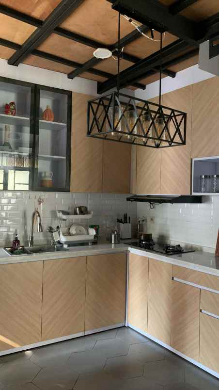 dijual rumah cinere green valley