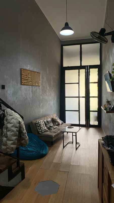 dijual rumah cinere green valley