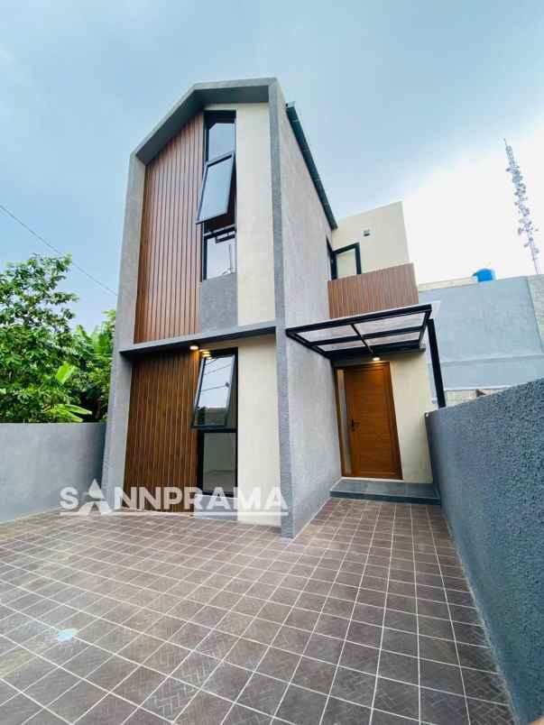 dijual rumah cipedak