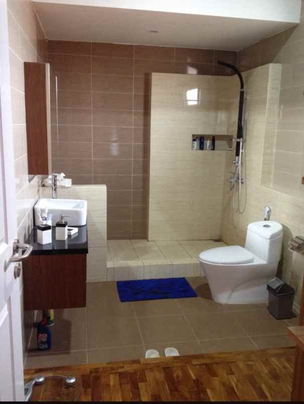 dijual rumah cisaranten