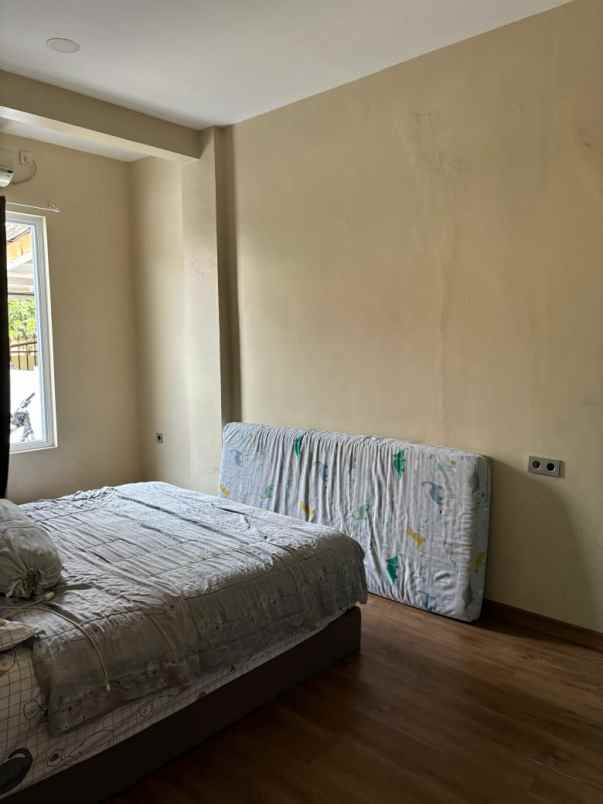 dijual rumah citra 3