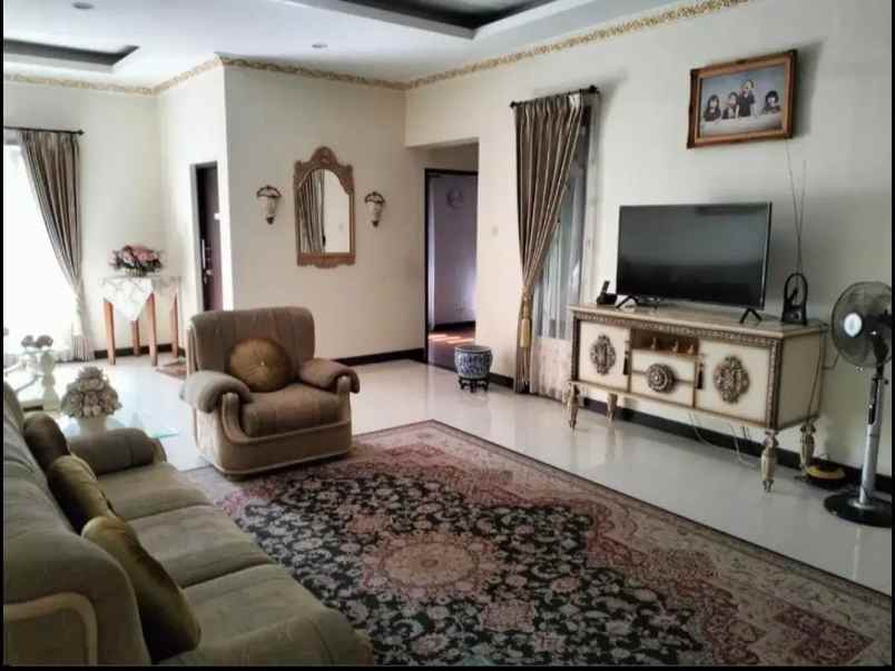 dijual rumah citraland international