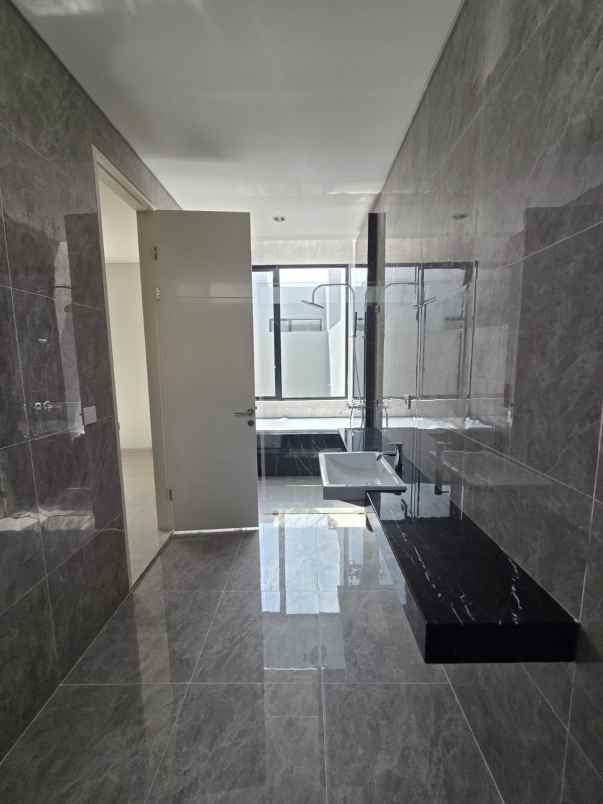 dijual rumah citraland utara pelican hill