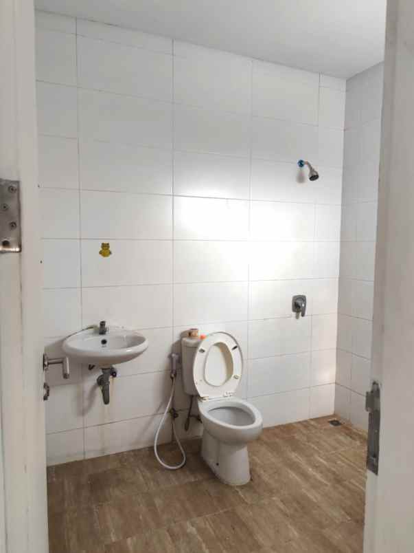 dijual rumah cluster alamanda jgc