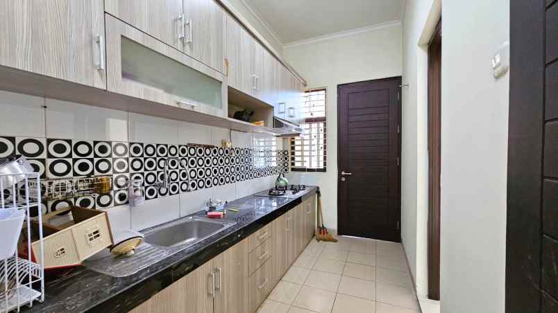 dijual rumah cluster arana kota harapan