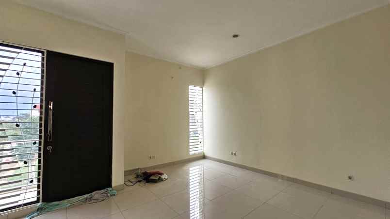 dijual rumah cluster arana kota harapan