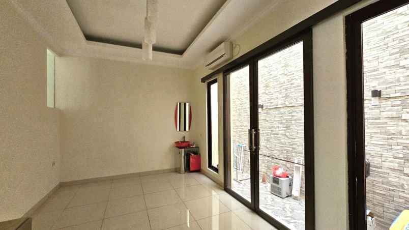 dijual rumah cluster arana kota harapan