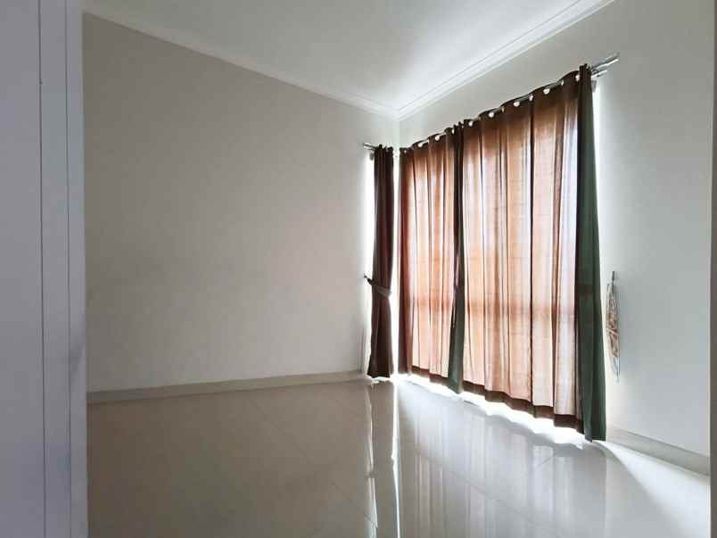 dijual rumah cluster cherryville grand