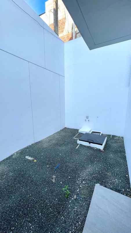 dijual rumah cluster maison de wisteria