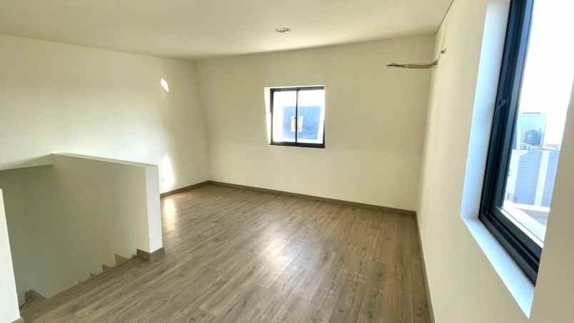 dijual rumah cluster maison de wisteria