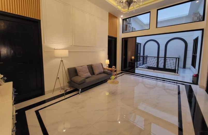 dijual rumah cluster palm spring