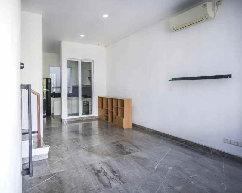 dijual rumah cluster yarra jgc jakarta