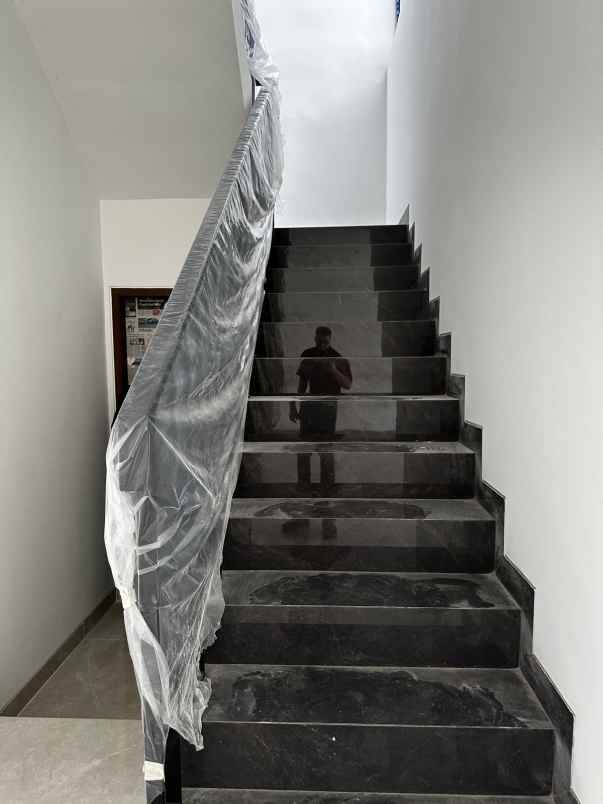 dijual rumah crystal golf citraland