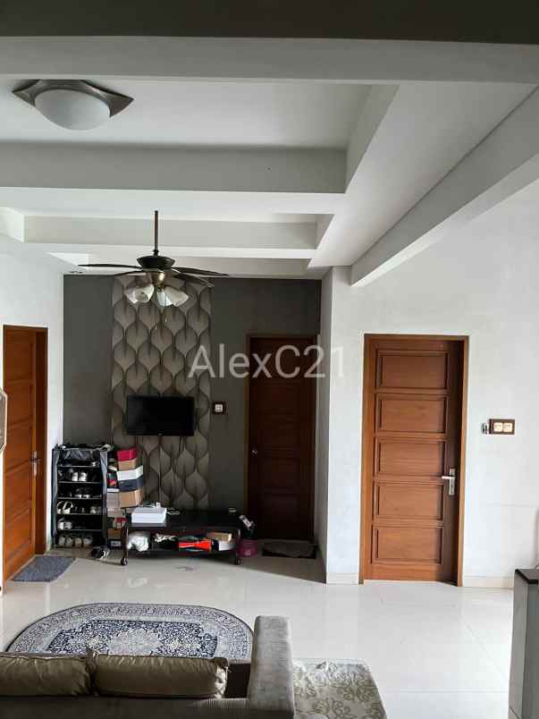 dijual rumah dalam komplek tanjung